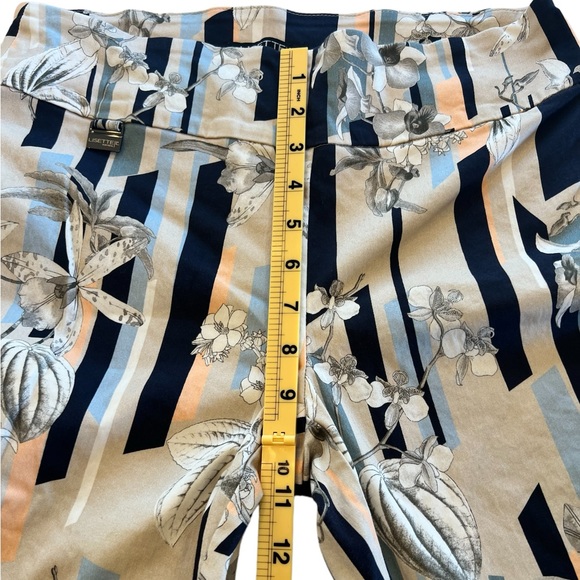 Lisette L Montreal Slim Ankle Pant Passion Floral Print Beige Size 8 - Picture 11 of 12